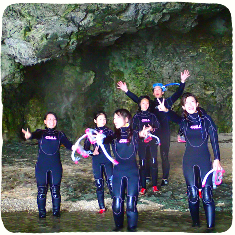 石垣島での青の洞窟探検＆シュノーケリング